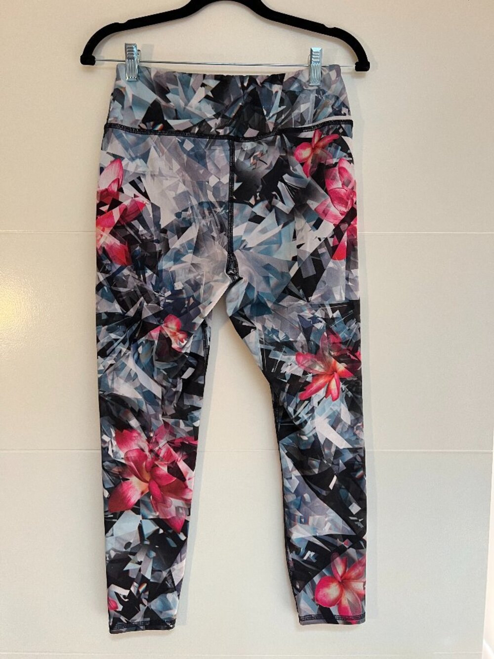 Medium Gemstone and Flower Leggings